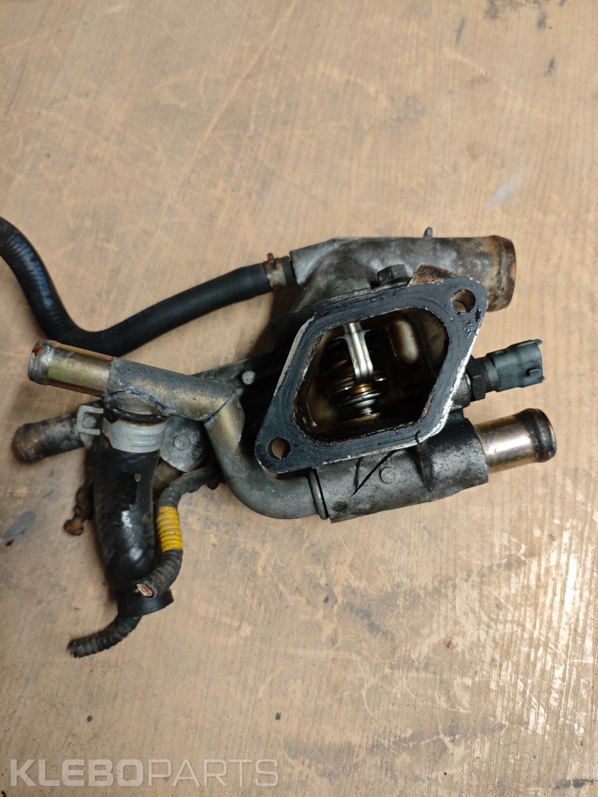 Honda Civic VII EP4 EU9 2001–2005 CTDi termostato korpusas OEM 3 Honda Civic VII EP4 EU9 2001–2005 CTDi termostato korpusas OEM - Image 3