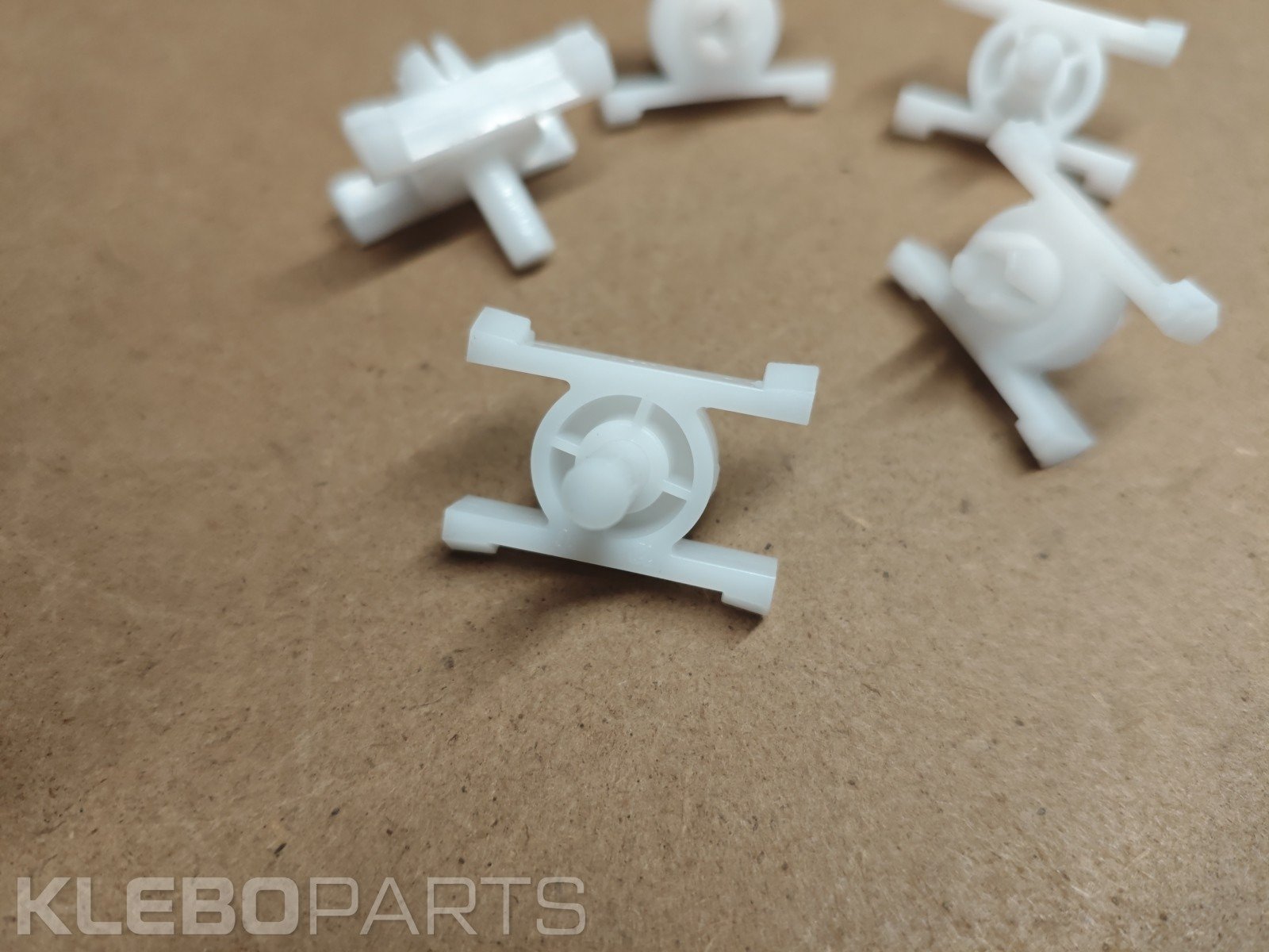 5X GENUINE BMW 1502 2002 E12 E21 E30 Door Moulding Trim Clip Clamp 51131829904 5 5X GENUINE BMW 1502 2002 E12 E21 E30 Door Moulding Trim Clip Clamp 51131829904 - Image 5