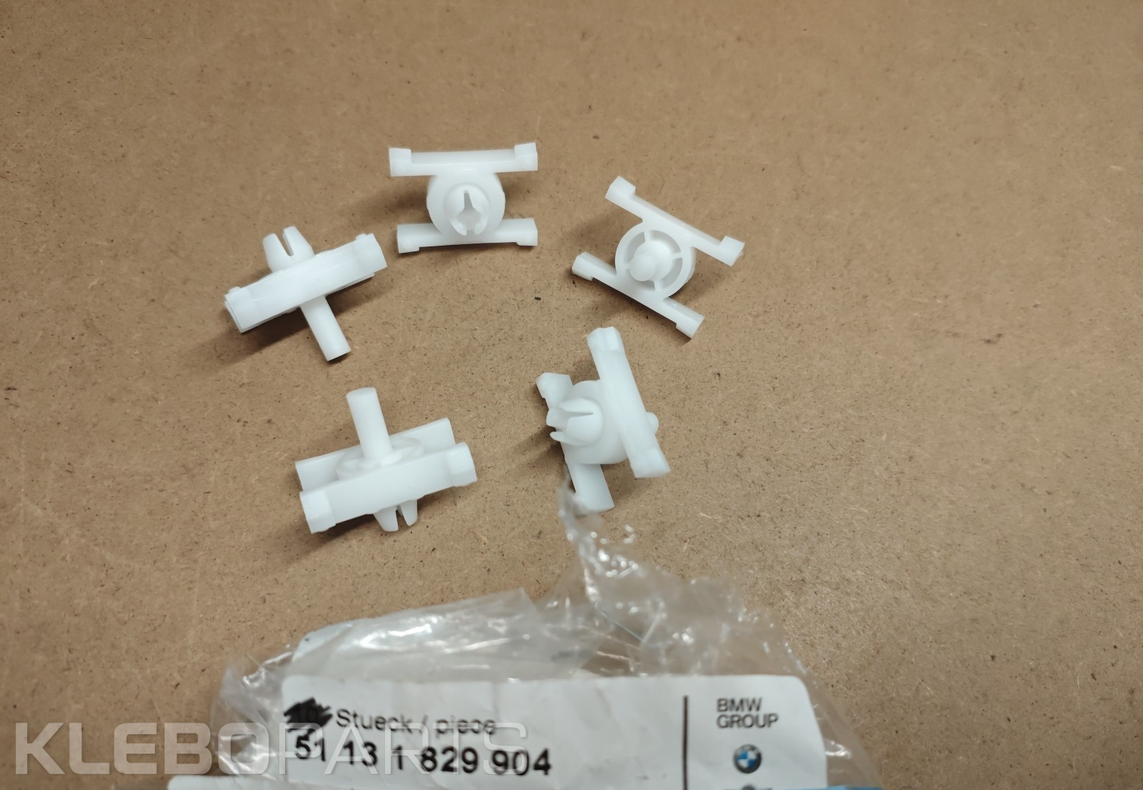 5X GENUINE BMW 1502 2002 E12 E21 E30 Door Moulding Trim Clip Clamp 51131829904 1 5X GENUINE BMW 1502 2002 E12 E21 E30 Door Moulding Trim Clip Clamp 51131829904