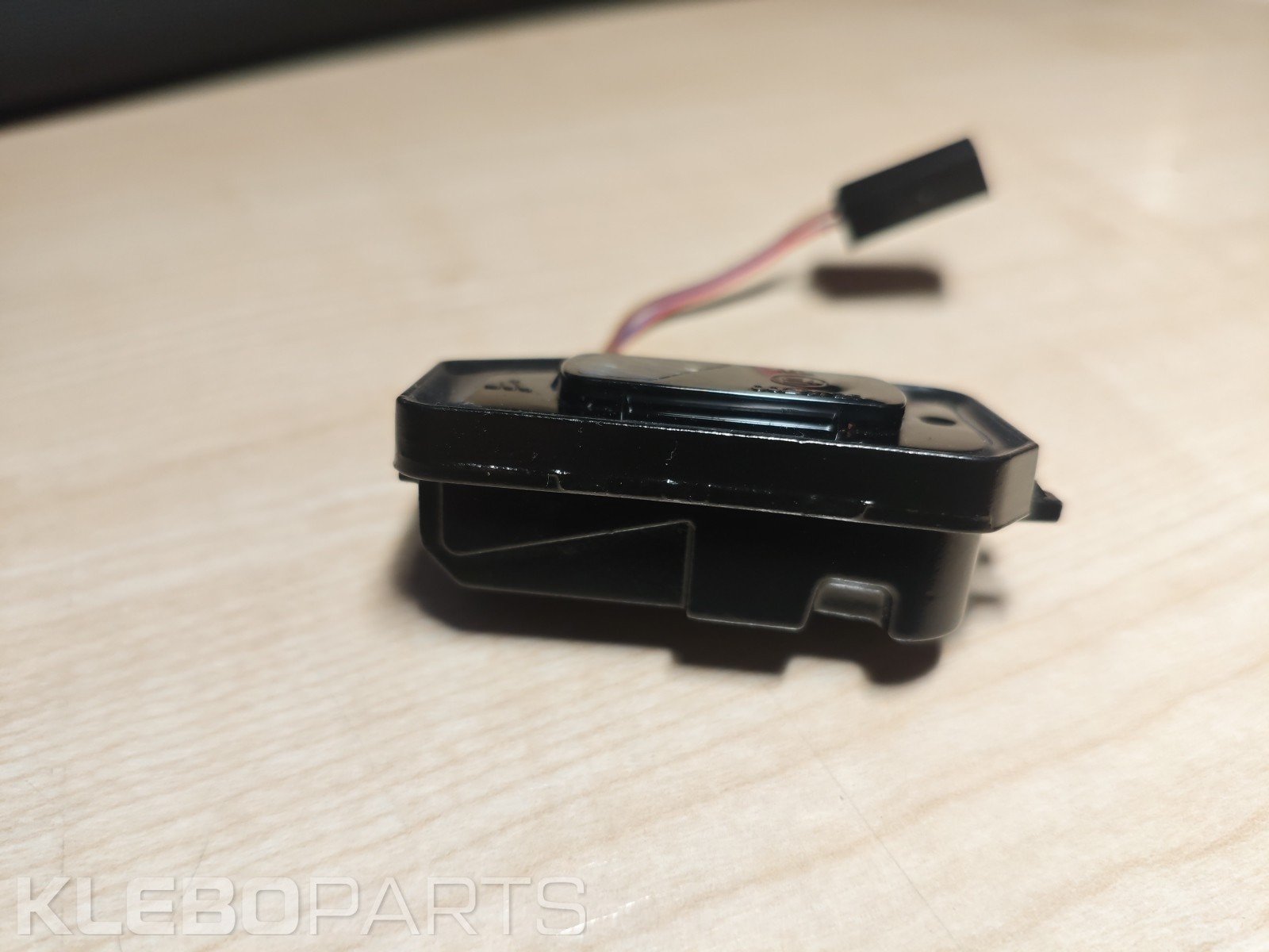 GENUINE MERCEDES BENZ 2013-2018 RIGHT SIDE MIRROR PUDDLE LAMP LED A0999064402 3 GENUINE MERCEDES BENZ 2013-2018 RIGHT SIDE MIRROR PUDDLE LAMP LED A0999064402 - Image 3
