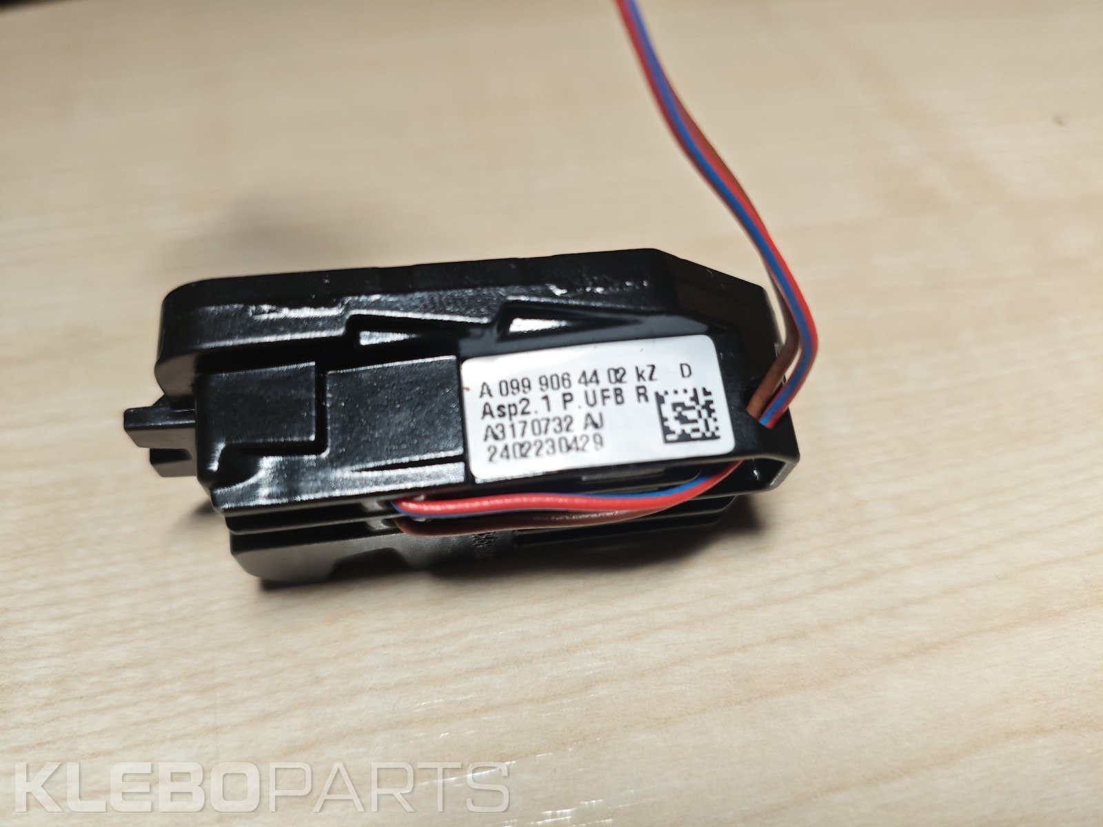 GENUINE MERCEDES BENZ 2013-2018 RIGHT SIDE MIRROR PUDDLE LAMP LED A0999064402 8 GENUINE MERCEDES BENZ 2013-2018 RIGHT SIDE MIRROR PUDDLE LAMP LED A0999064402 - Image 8