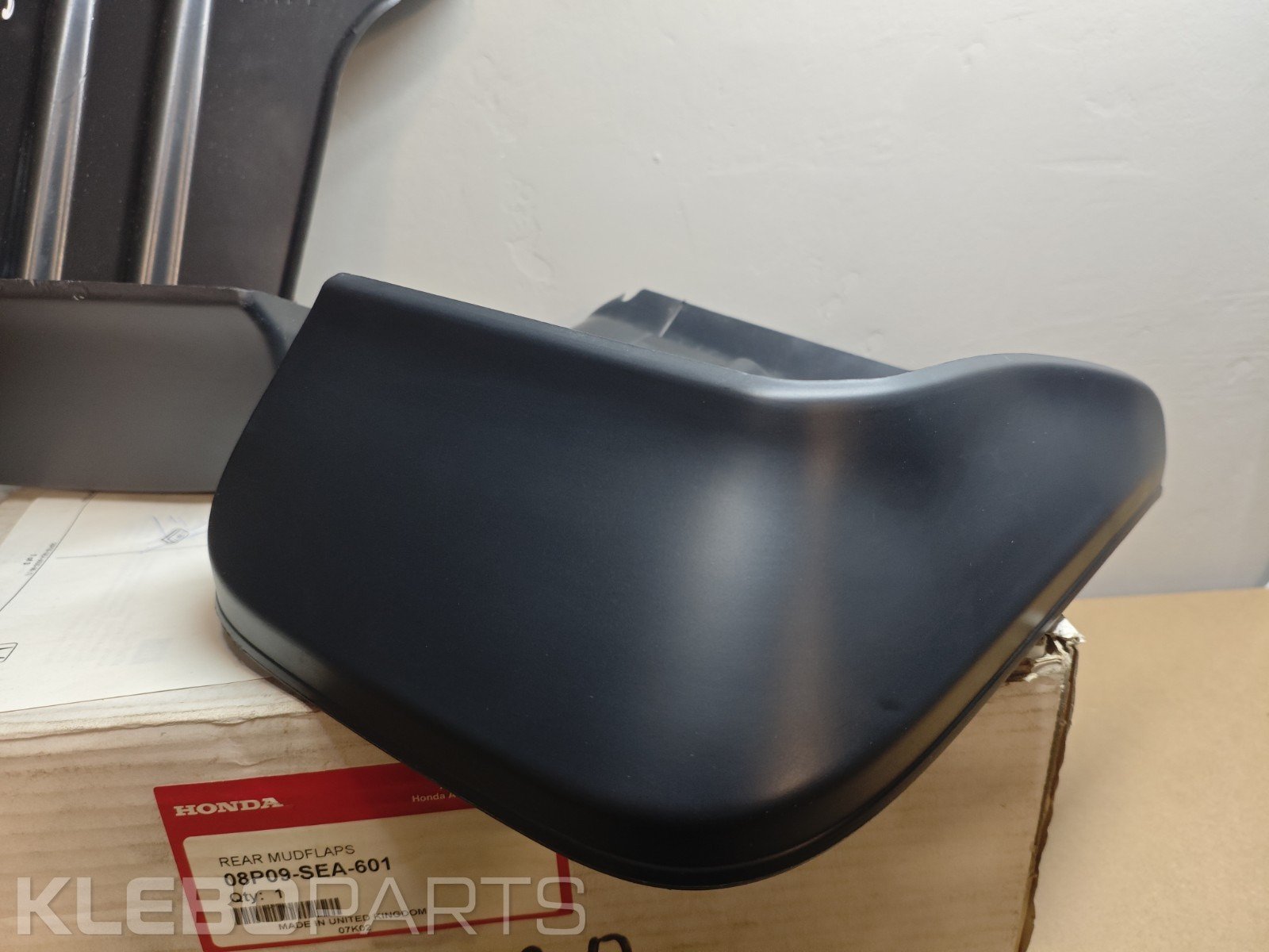 Honda Accord 2003–2005 nauji galiniai purvasaugiai 08P09-SEA-601 9 Honda Accord 2003–2005 nauji galiniai purvasaugiai 08P09-SEA-601 - Image 9