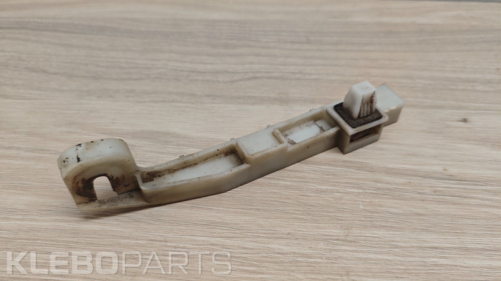 Honda Civic VII 2002–2005 EP2 EP3 EP4 galinio buferio dešinė tvirtinimo tarpinė OEM 5 Honda Civic VII 2002–2005 EP2 EP3 EP4 galinio buferio dešinė tvirtinimo tarpinė OEM - Image 5
