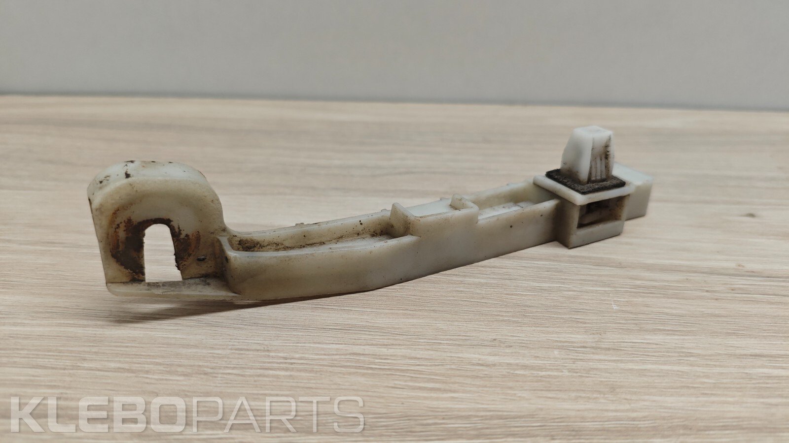 Honda Civic VII 2002–2005 EP2 EP3 EP4 galinio buferio dešinė tvirtinimo tarpinė OEM 6 Honda Civic VII 2002–2005 EP2 EP3 EP4 galinio buferio dešinė tvirtinimo tarpinė OEM - Image 6
