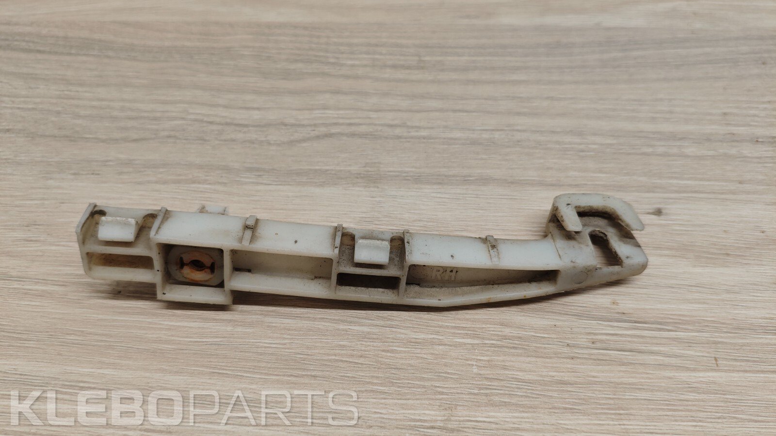 Honda Civic VII 2002–2005 EP2 EP3 EP4 galinio buferio dešinė tvirtinimo tarpinė OEM 1 Honda Civic VII 2002–2005 EP2 EP3 EP4 galinio buferio dešinė tvirtinimo tarpinė OEM