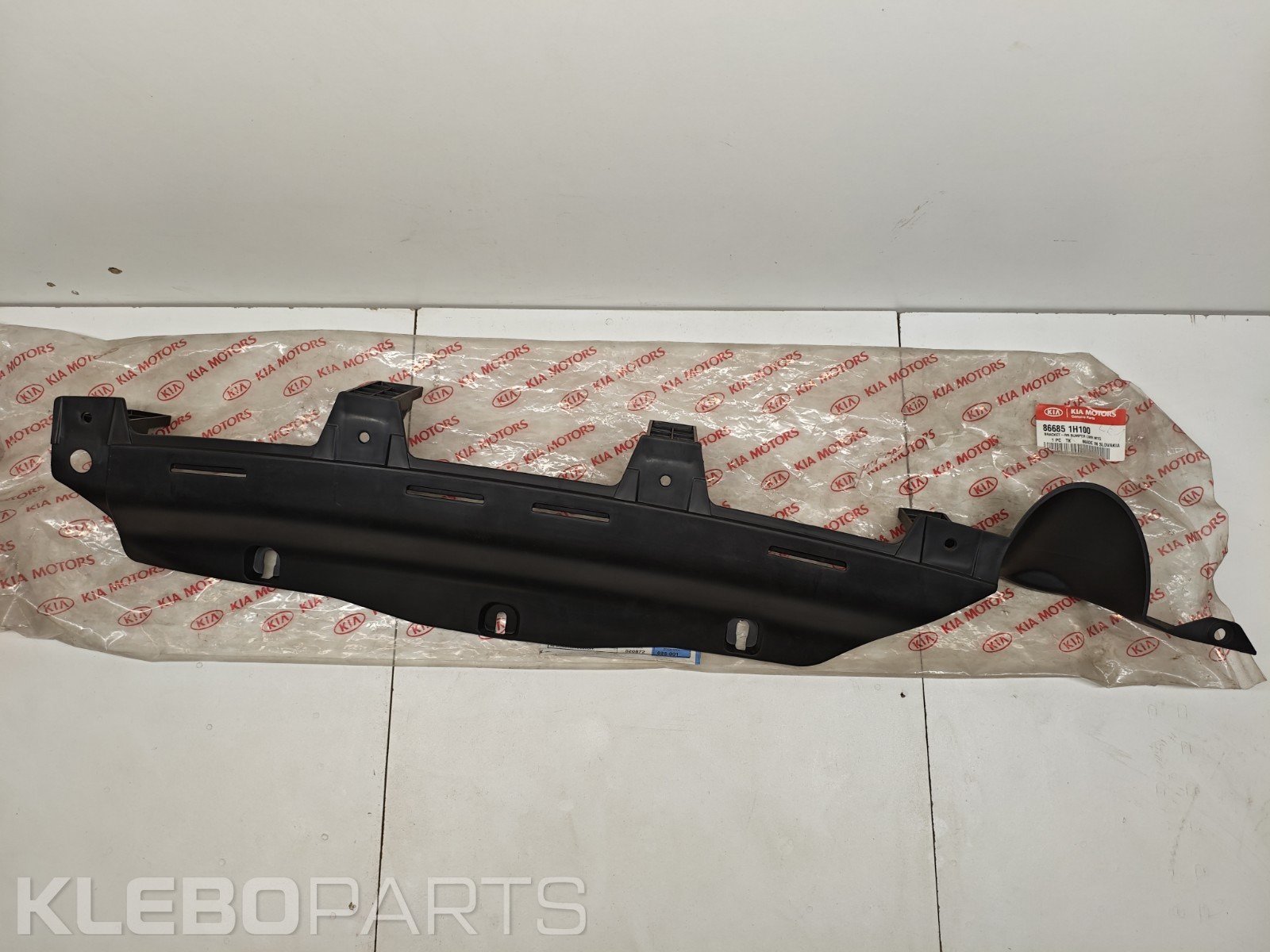Kia Ceed 2009–2012 galinio buferio apatinis laikiklis 866851H100 1 Kia Ceed 2009–2012 galinio buferio apatinis laikiklis 866851H100