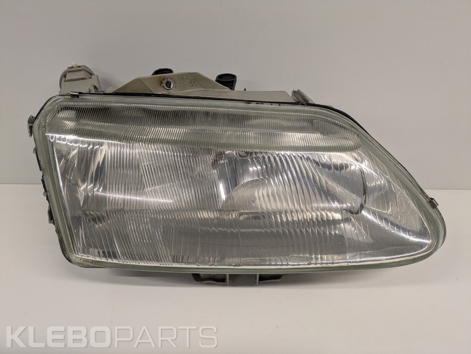 Renault Laguna II / Espace III 1996–2002 priekinis dešinys žibintas 7700820119 1 Renault Laguna II / Espace III 1996–2002 priekinis dešinys žibintas 7700820119