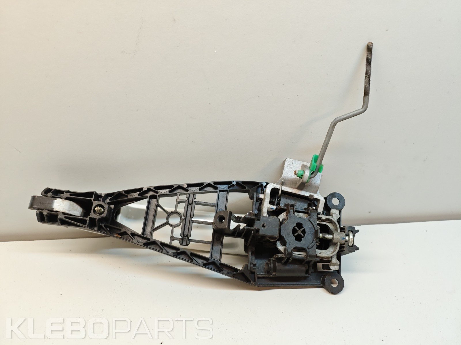 Vauxhall Corsa E 2014–2019 galinė dešinė išorinė durų rankena 11 Vauxhall Corsa E 2014–2019 galinė dešinė išorinė durų rankena - Image 11