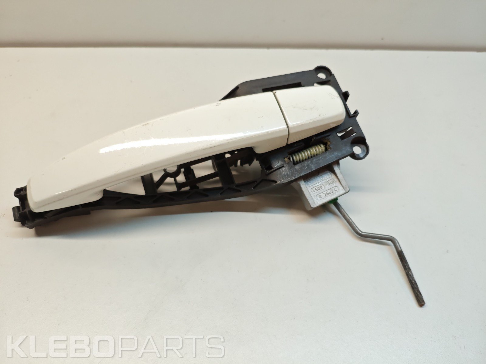 Vauxhall Corsa E 2014–2019 galinė dešinė išorinė durų rankena 9 Vauxhall Corsa E 2014–2019 galinė dešinė išorinė durų rankena - Image 9