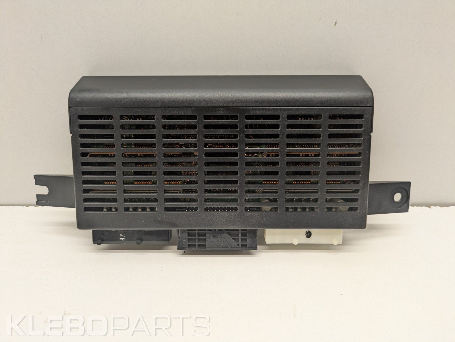 BMW E38 E39 E53 LCM III šviesų valdymo blokas 61358386209 1 BMW E38 E39 E53 LCM III šviesų valdymo blokas 61358386209
