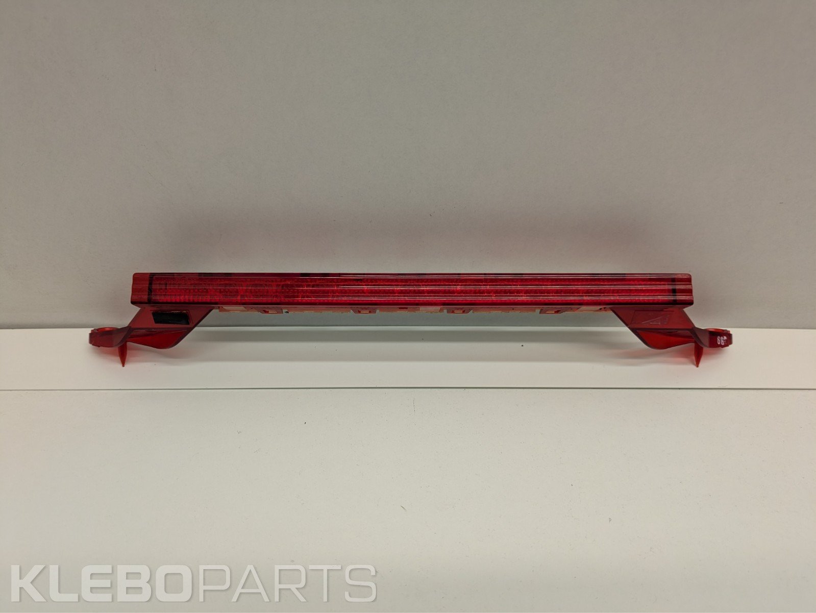 BMW E81 E87 aukšto lygio stabdžių žibintas 931397 / 6325931397 1 BMW E81 E87 aukšto lygio stabdžių žibintas 931397 / 6325931397
