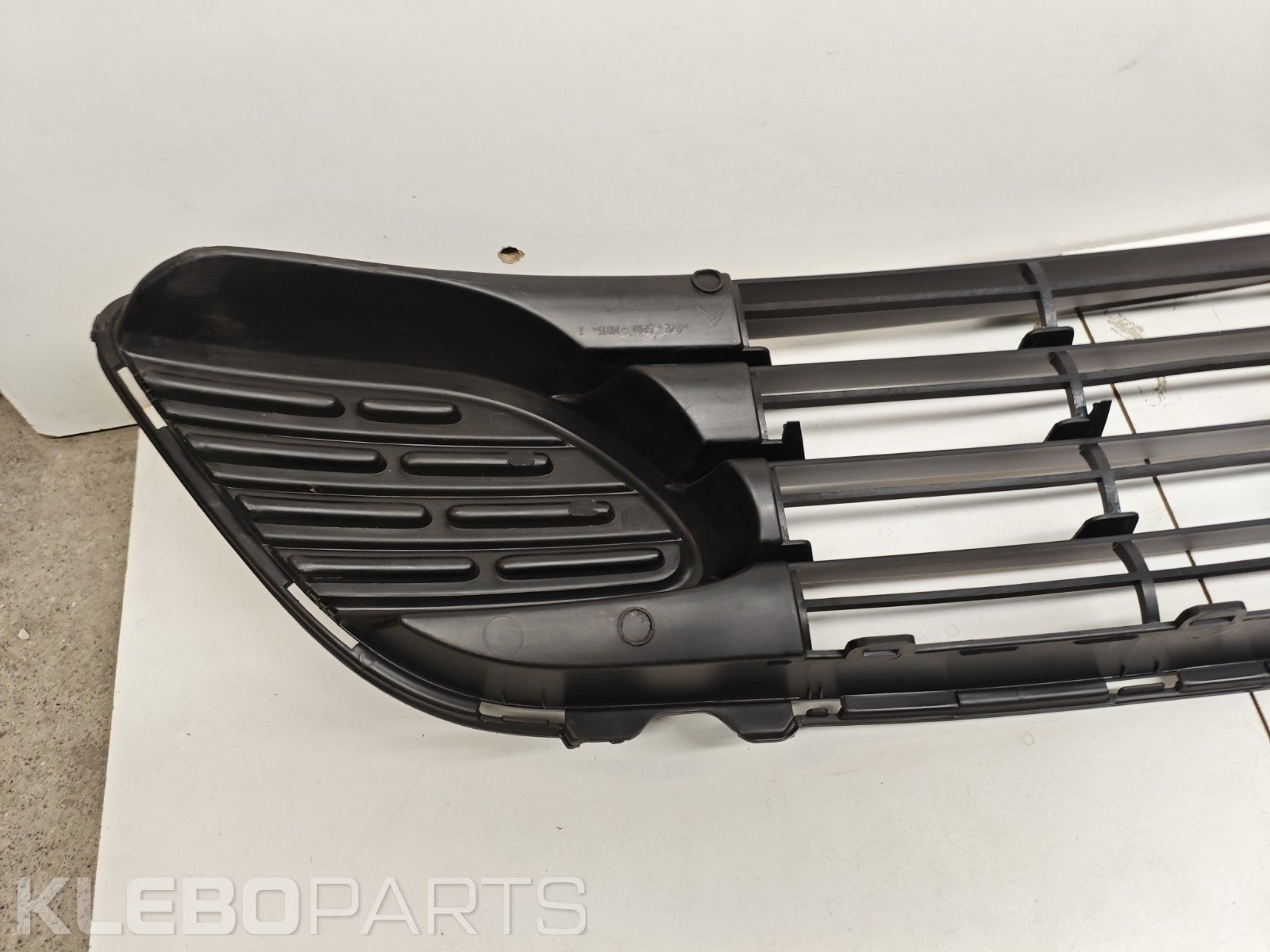 Citroen C4 Grand Picasso 2007–2013 naujos priekinio buferio centrinės grotelės 7414RV 11 Citroen C4 Grand Picasso 2007–2013 naujos priekinio buferio centrinės grotelės 7414RV - Image 11