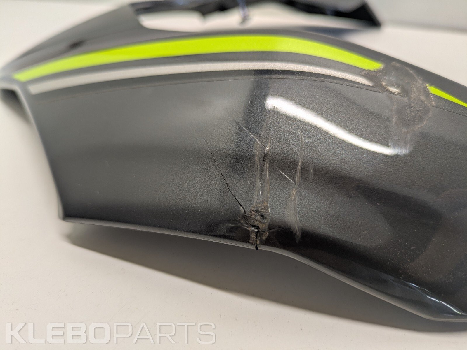 Kawasaki Z900 2017–2019 pilkas viršutinis žibinto kaušelio gaubtas 55028-0604 5 Kawasaki Z900 2017–2019 pilkas viršutinis žibinto kaušelio gaubtas 55028-0604 - Image 5