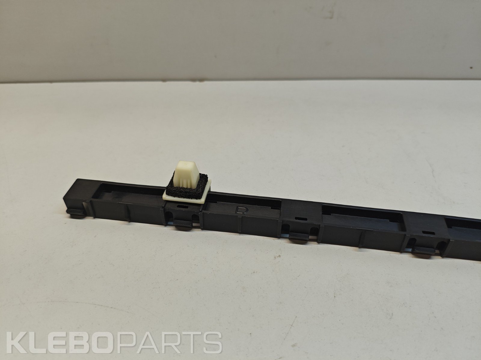 Honda Civic VII ES sedanas 2001–2005 galinio buferio dešinys atstumo įdėklas 71593S5A000 6 Honda Civic VII ES sedanas 2001–2005 galinio buferio dešinys atstumo įdėklas 71593S5A000 - Image 6