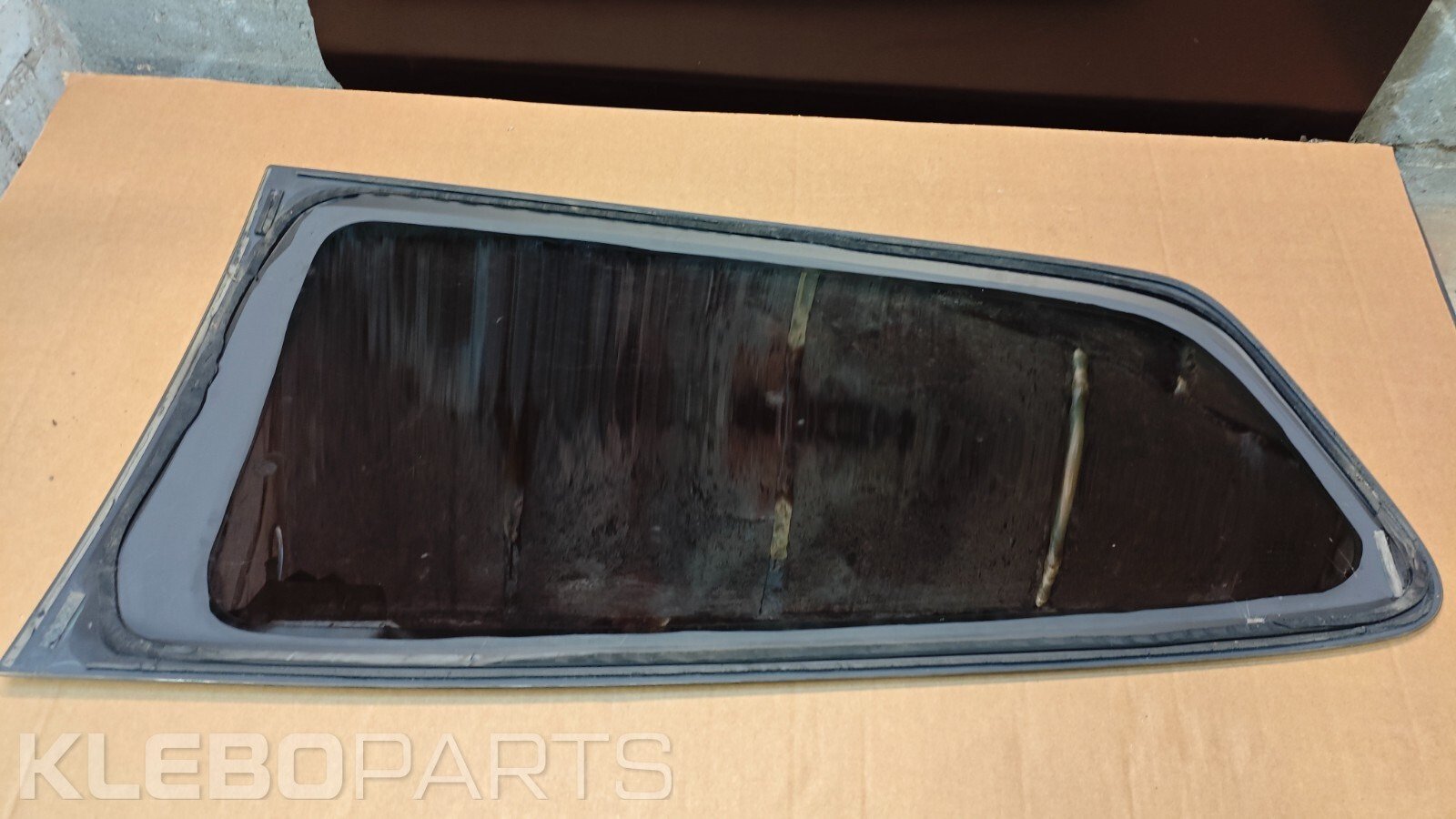 Honda Civic VII 2002–2005 EP2 EP3 galinis dešinys tamsintas šoninis stiklas OEM 5 Honda Civic VII 2002–2005 EP2 EP3 galinis dešinys tamsintas šoninis stiklas OEM - Image 5